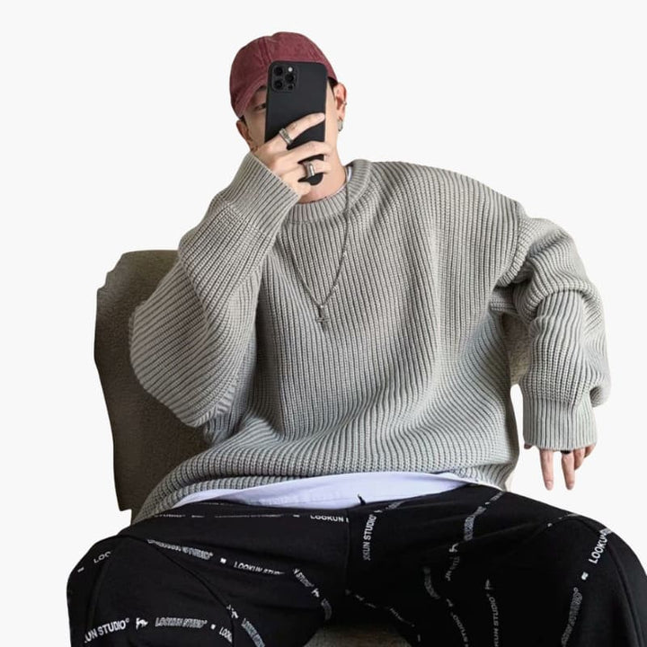 Men’s Knitted Sweater with Round Neck and Ribbed Surface