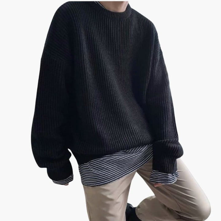 Men’s Knitted Sweater with Round Neck and Ribbed Surface