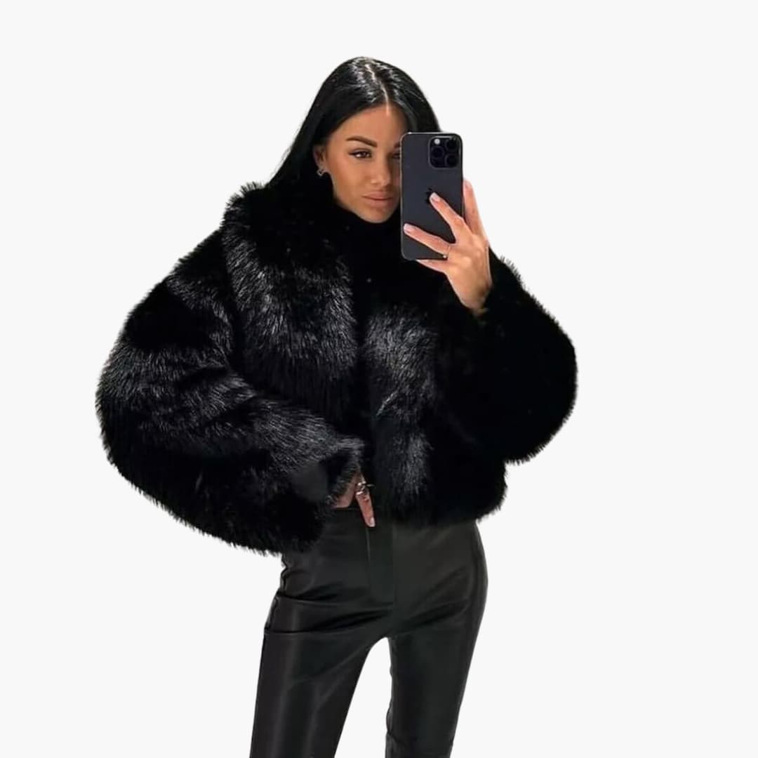 SARA | Luxurious Faux Fur Jacket - Women's Winter Elegance