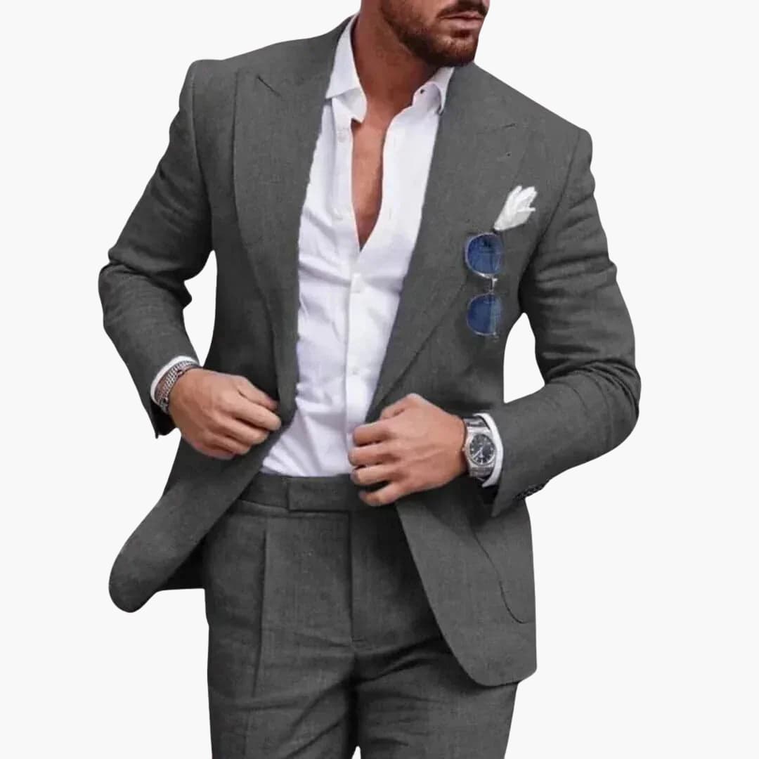 Men's Two-Piece Suit with Slim Fit and Structured Shoulders